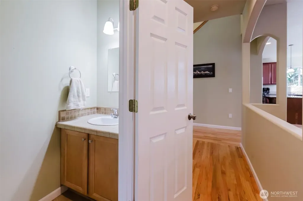 1568 Puget Drive E Port Orchard WA 98366