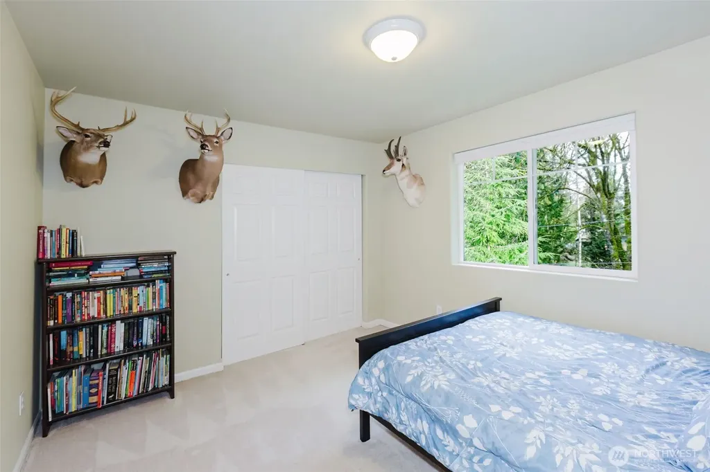 1568 Puget Drive E Port Orchard WA 98366