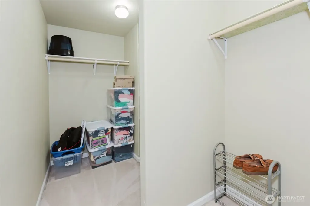 1568 Puget Drive E Port Orchard WA 98366