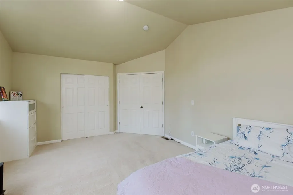 1568 Puget Drive E Port Orchard WA 98366