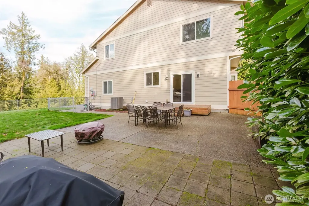 1568 Puget Drive E Port Orchard WA 98366