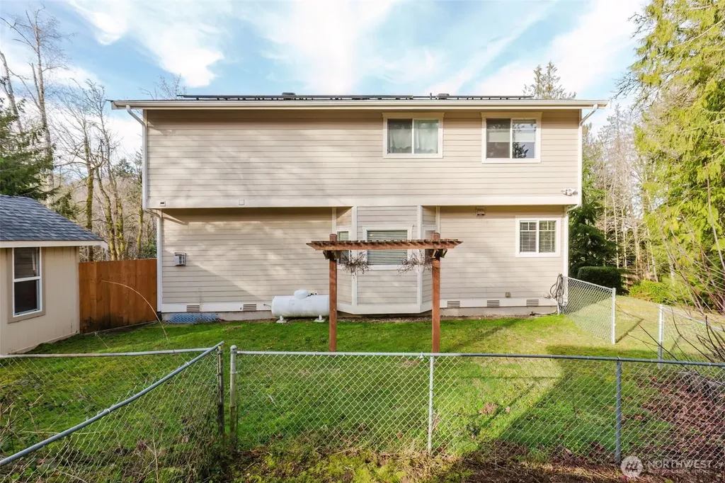 1568 Puget Drive E Port Orchard WA 98366