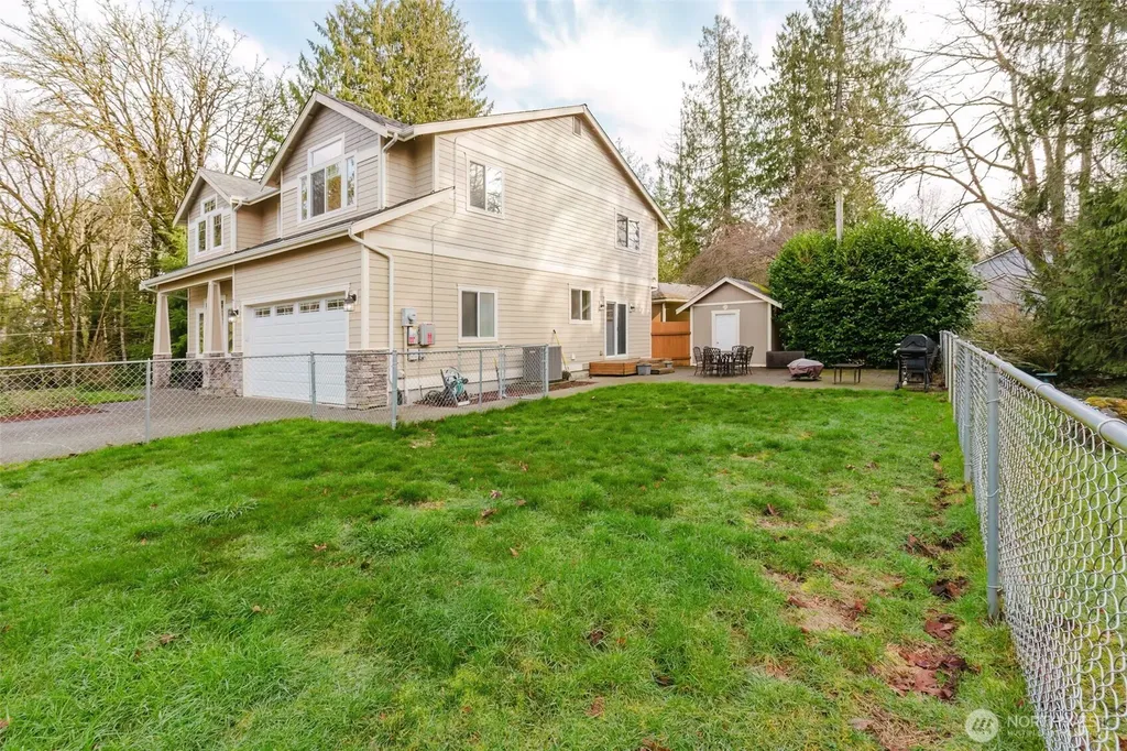 1568 Puget Drive E Port Orchard WA 98366