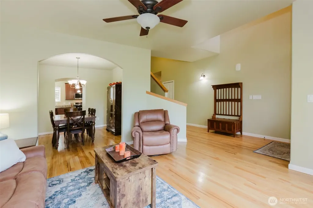 1568 Puget Drive E Port Orchard WA 98366
