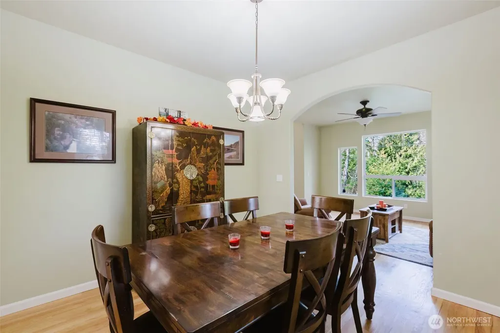 1568 Puget Drive E Port Orchard WA 98366