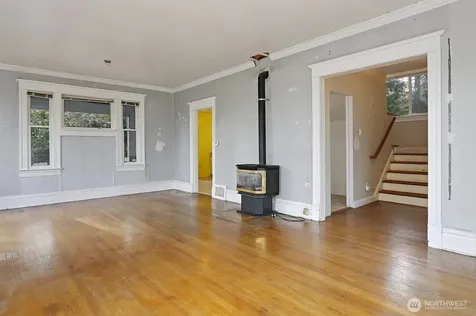 4729 Mount View Drive S Seattle WA 98108