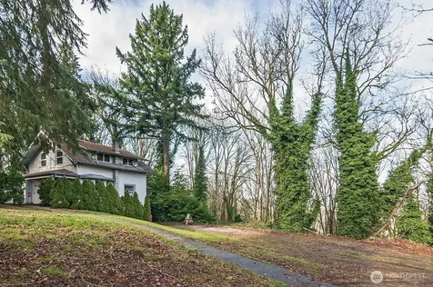 4729 Mount View Drive S Seattle WA 98108