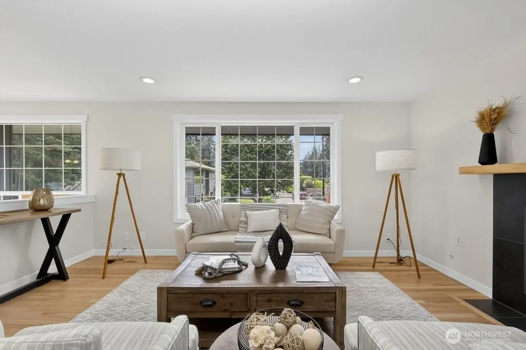 8004 203rd Place SW Edmonds WA 98026