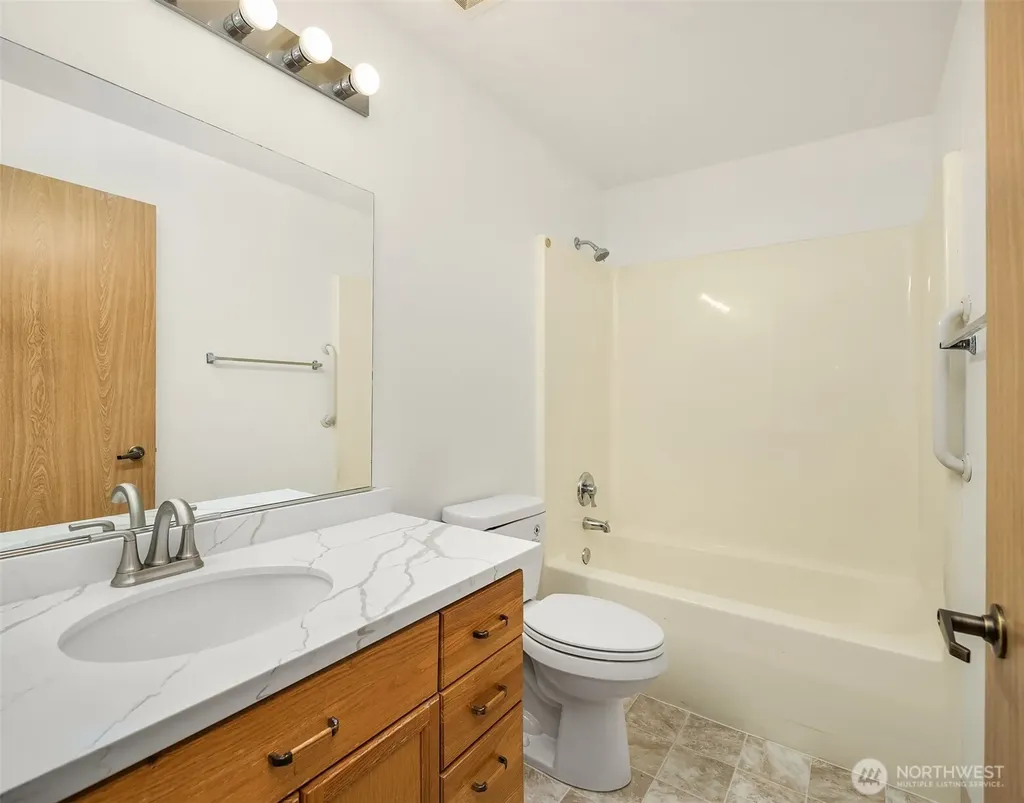1822 152nd Avenue NE Bellevue WA 98007