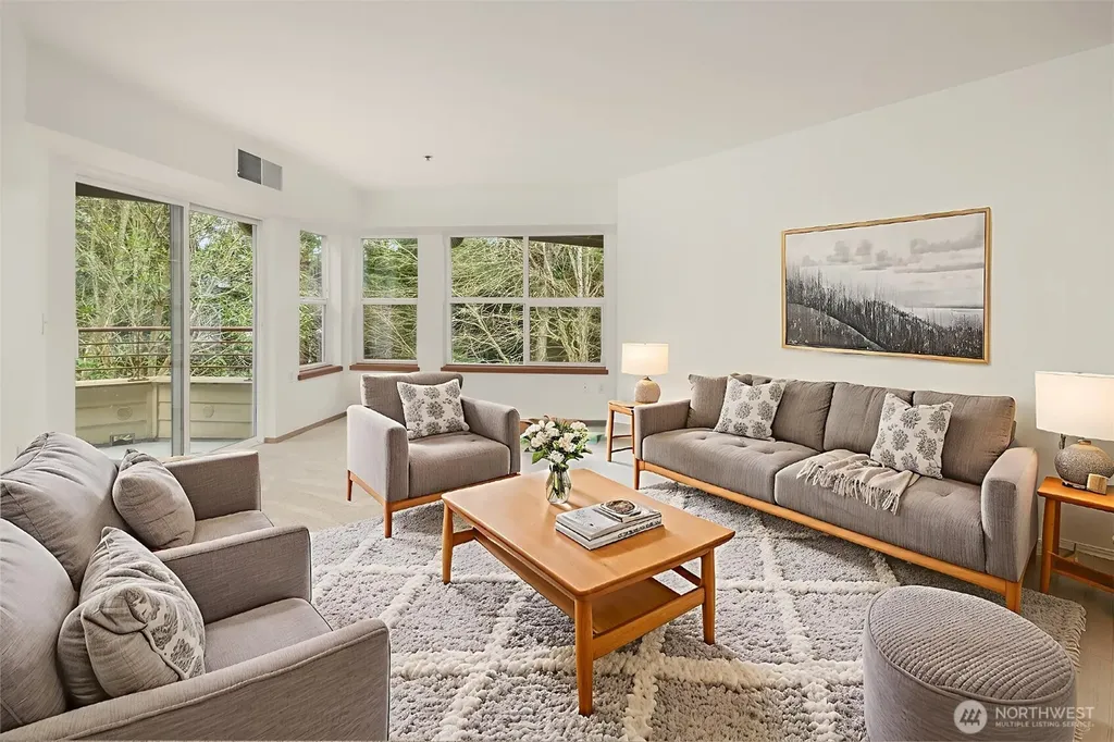 1822 152nd Avenue NE Bellevue WA 98007