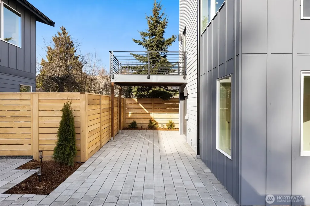 1111 26th Avenue Seattle WA 98122