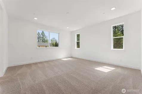 17828 139th Avenue E Puyallup WA 98374