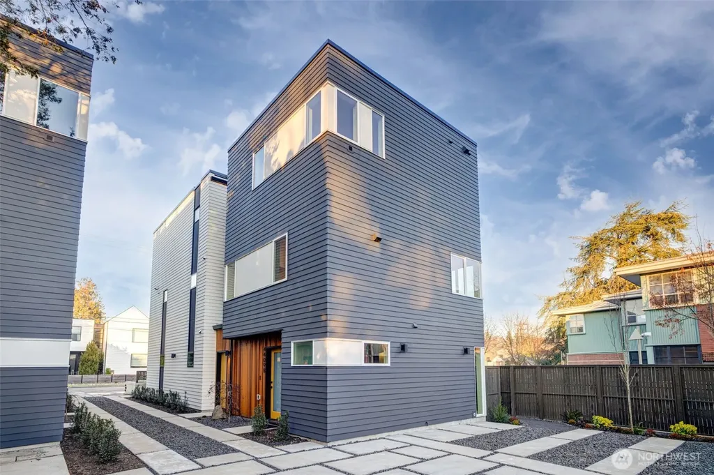 4409 S Holly Street Seattle WA 98118