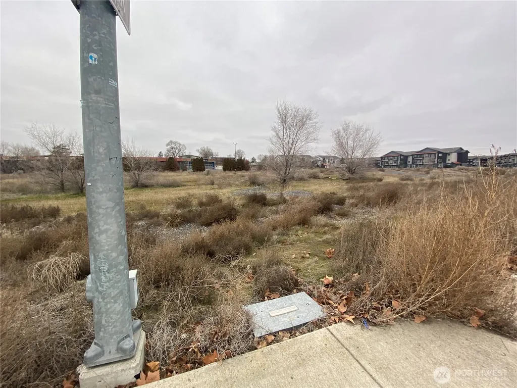 74 N Central Drive Moses Lake WA 98837