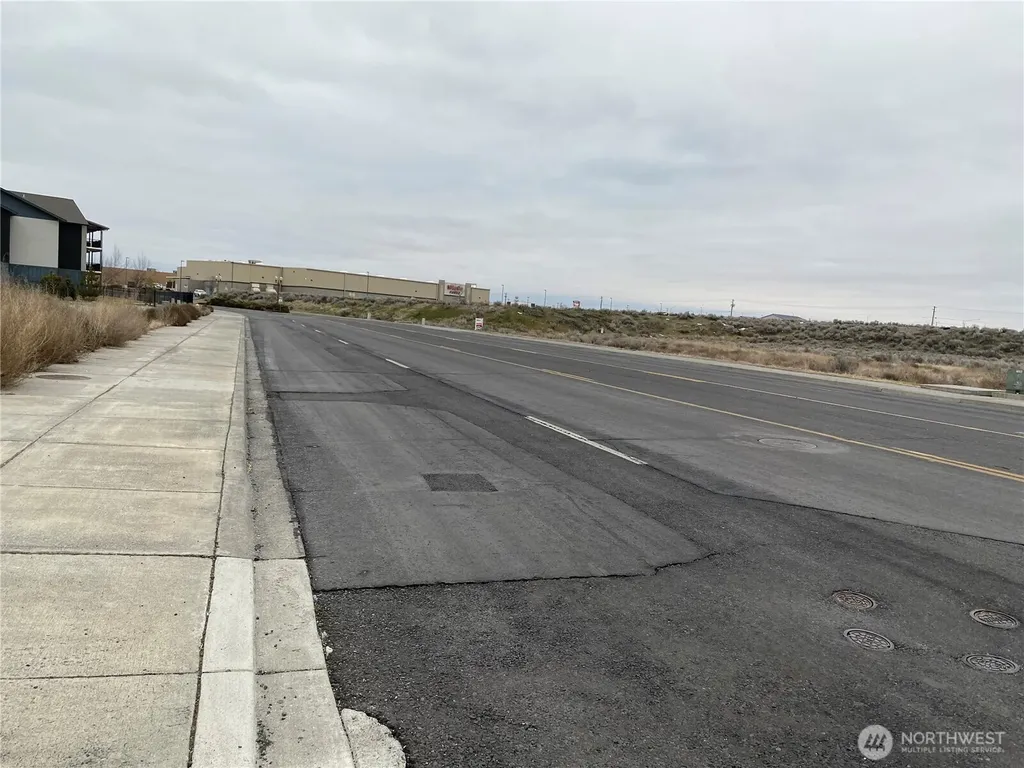 74 N Central Drive Moses Lake WA 98837