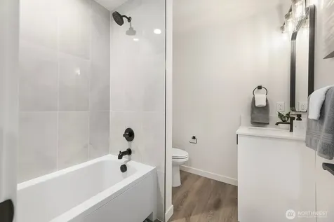 2017 W Bertona Seattle WA 98199