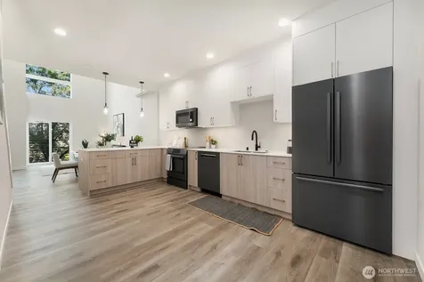 2017 W Bertona Seattle WA 98199