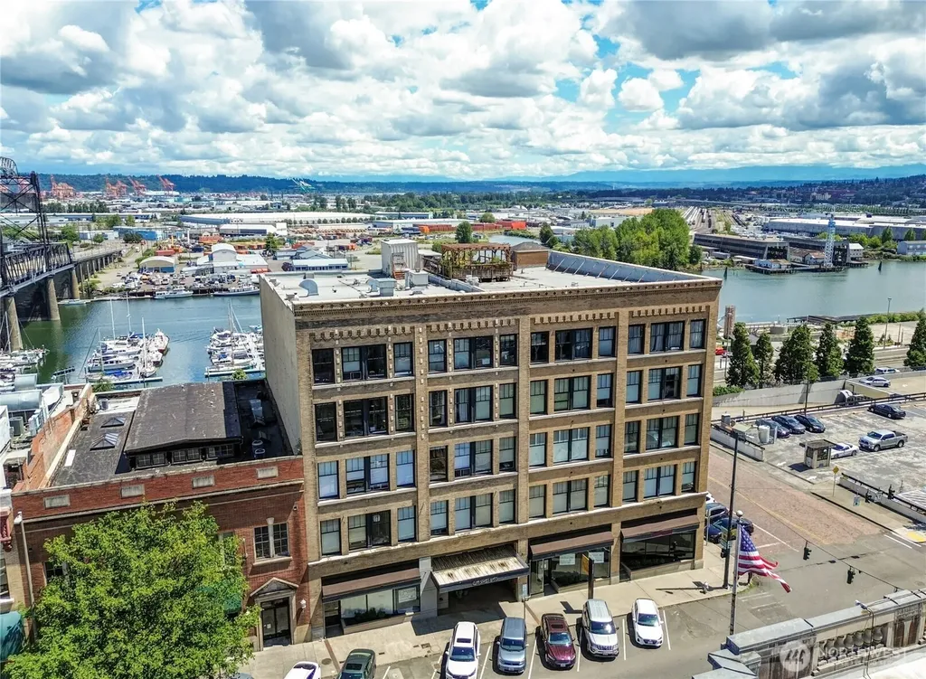 1120 Cliff Avenue Tacoma WA 98402
