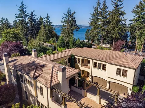 802 16th Avenue W Kirkland WA 98033
