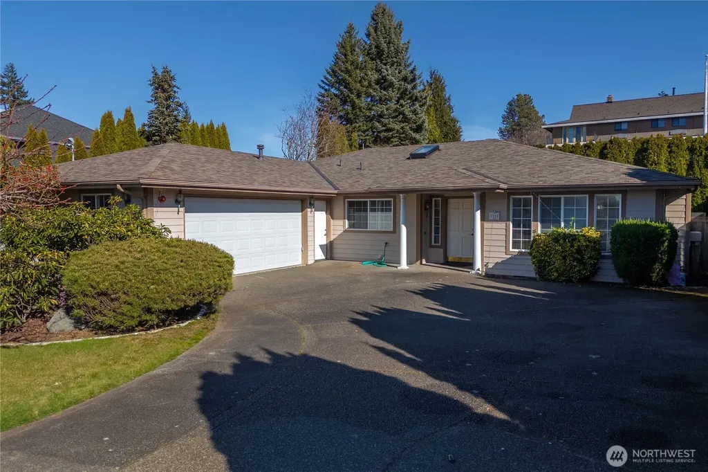 1233 S Geiger Street Tacoma WA 98465