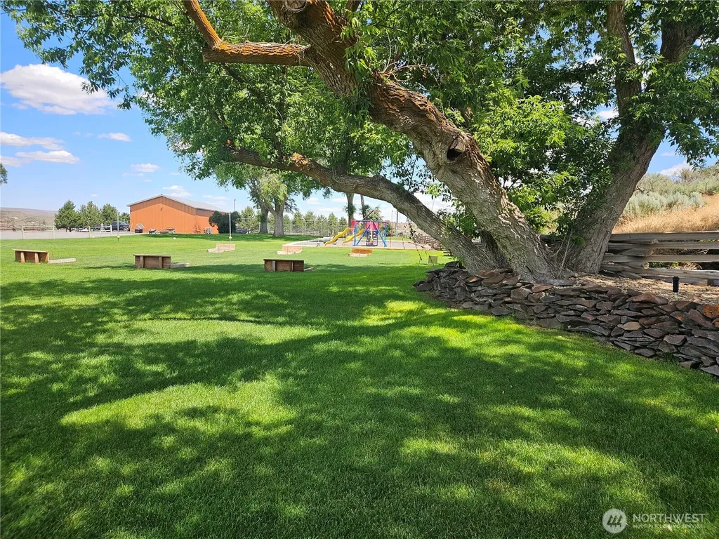 1 W Coyote Trail Ephrata WA 98823