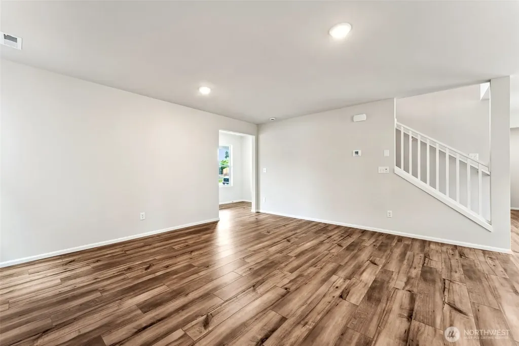 9840 Ferns Loop SE Yelm WA 98597
