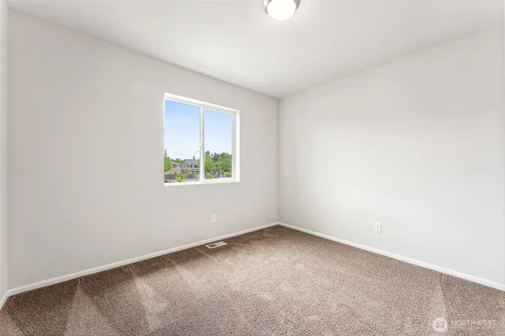 9840 Ferns Loop SE Yelm WA 98597