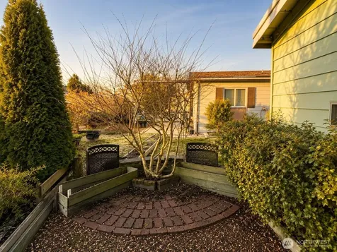 11436 SE 208th Street Kent WA 98031