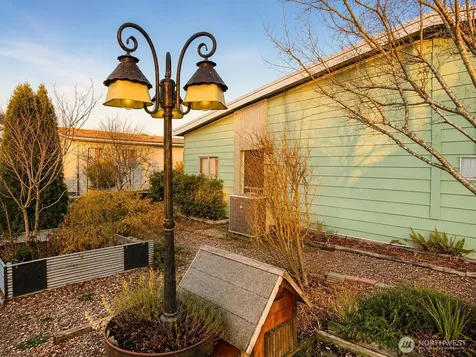 11436 SE 208th Street Kent WA 98031