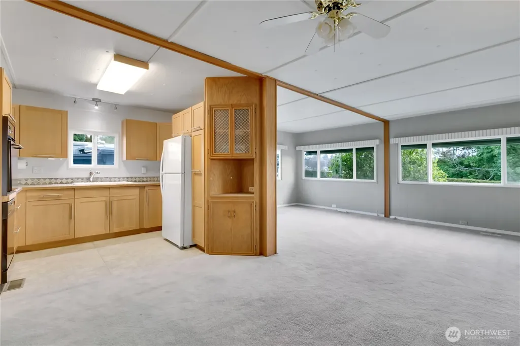 3230 Bow Lake Drive Seatac WA 98188