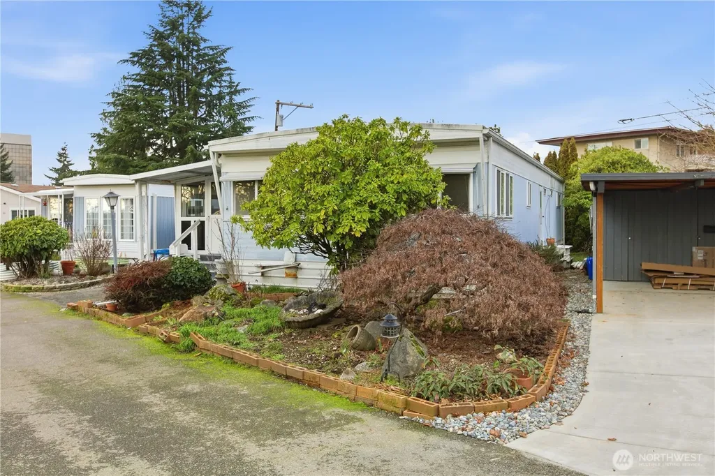 3230 Bow Lake Drive Seatac WA 98188