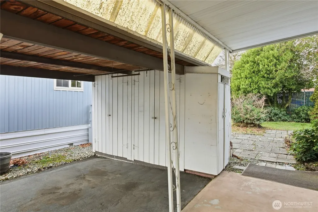 3230 Bow Lake Drive Seatac WA 98188