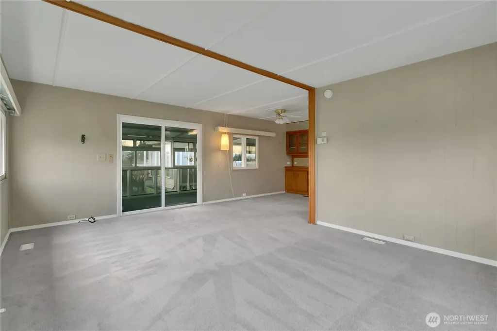 3230 Bow Lake Drive Seatac WA 98188