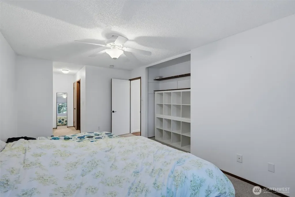 10457 Des Moines Memorial Drive S Seattle WA 98168