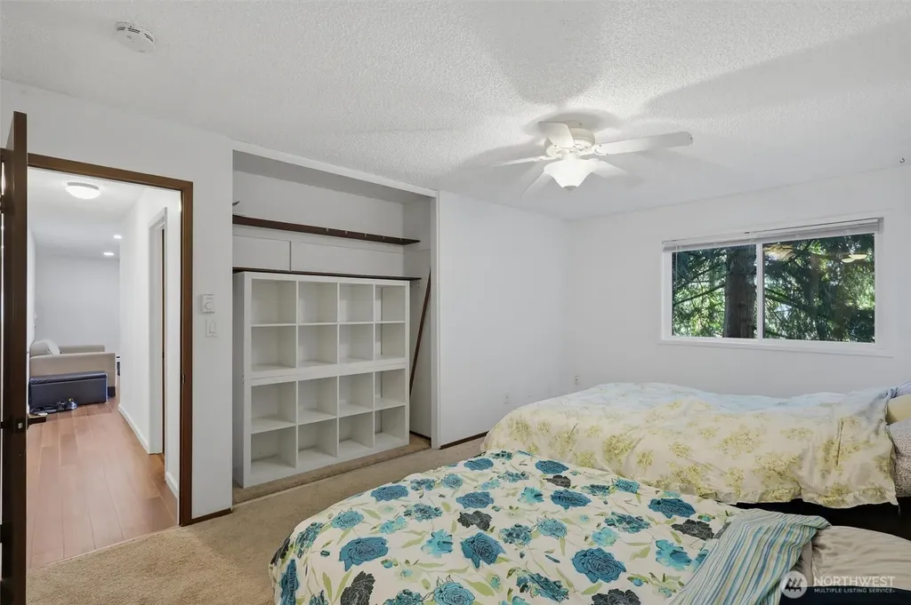 10457 Des Moines Memorial Drive S Seattle WA 98168
