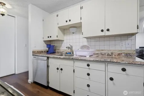 10457 Des Moines Memorial Drive S Seattle WA 98168