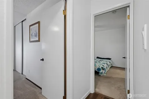 10457 Des Moines Memorial Drive S Seattle WA 98168