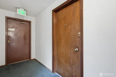 10457 Des Moines Memorial Drive S Seattle WA 98168
