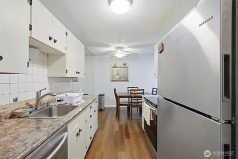 10457 Des Moines Memorial Drive S Seattle WA 98168
