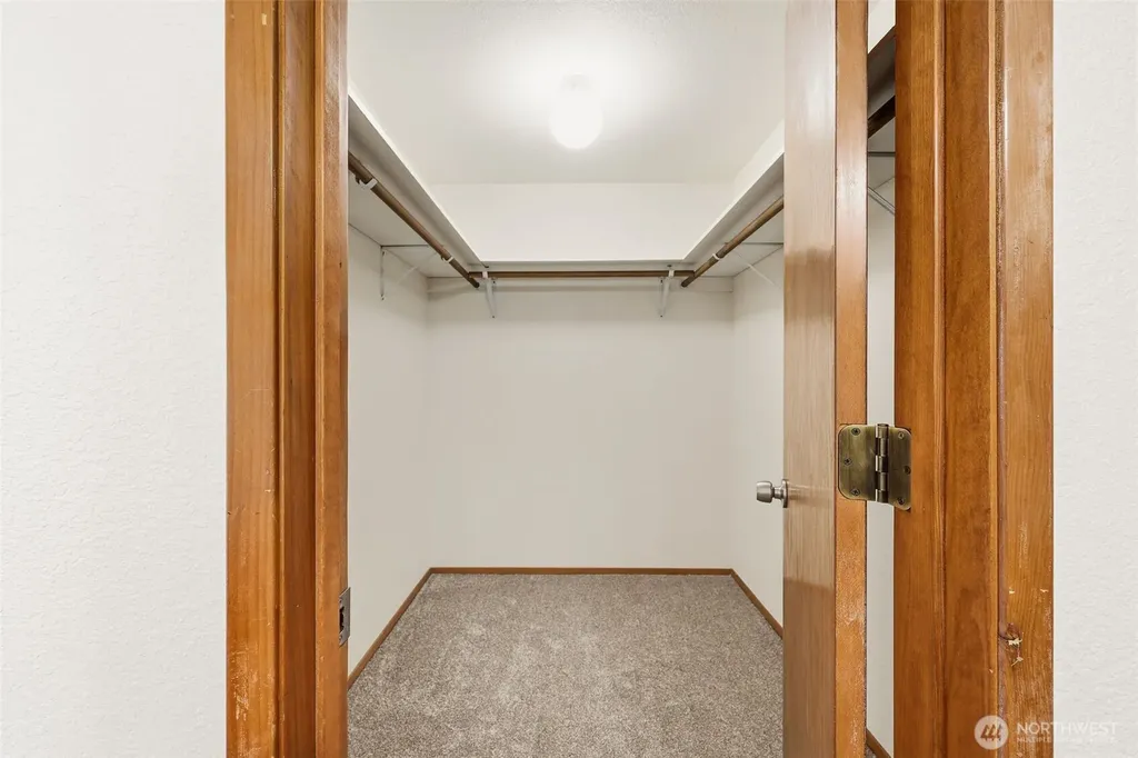 15931 22nd Avenue SW Burien WA 98166