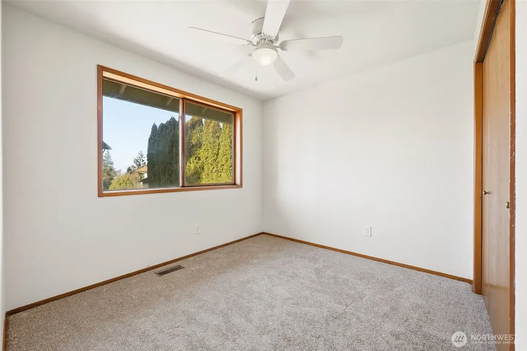 15931 22nd Avenue SW Burien WA 98166
