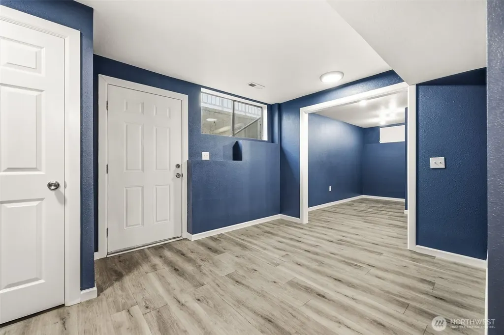 15931 22nd Avenue SW Burien WA 98166