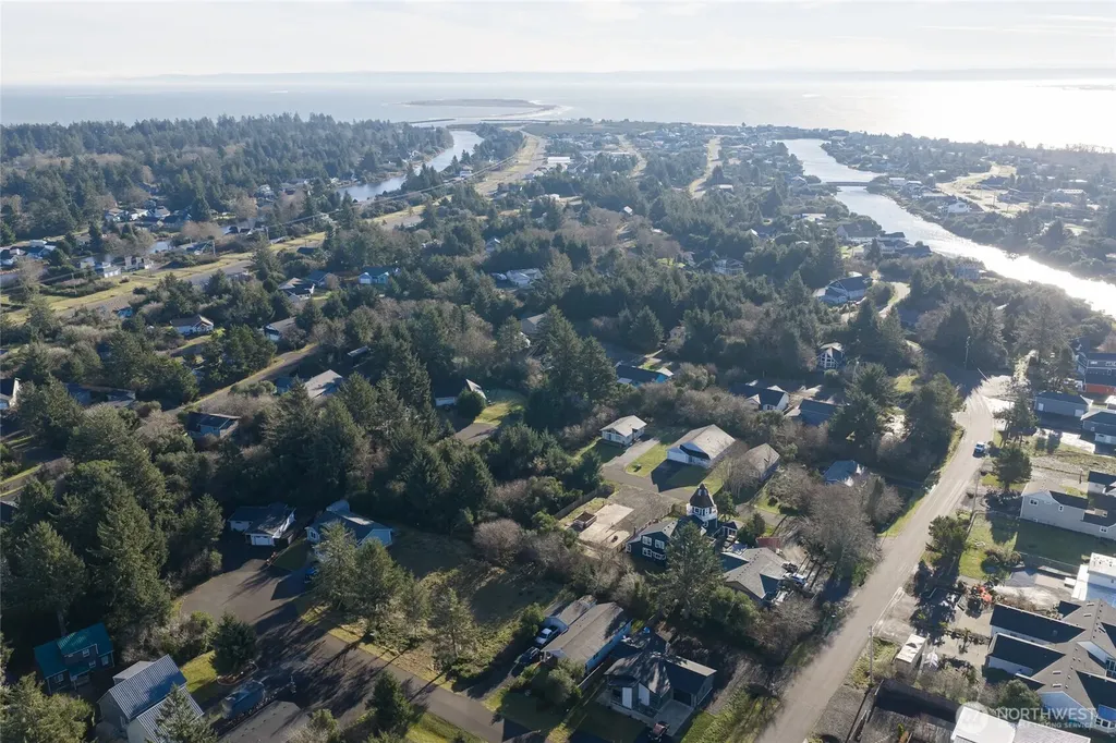 834 Whale Court SW Ocean Shores WA 98569