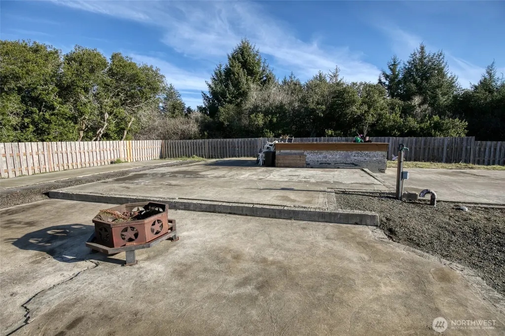 834 Whale Court SW Ocean Shores WA 98569