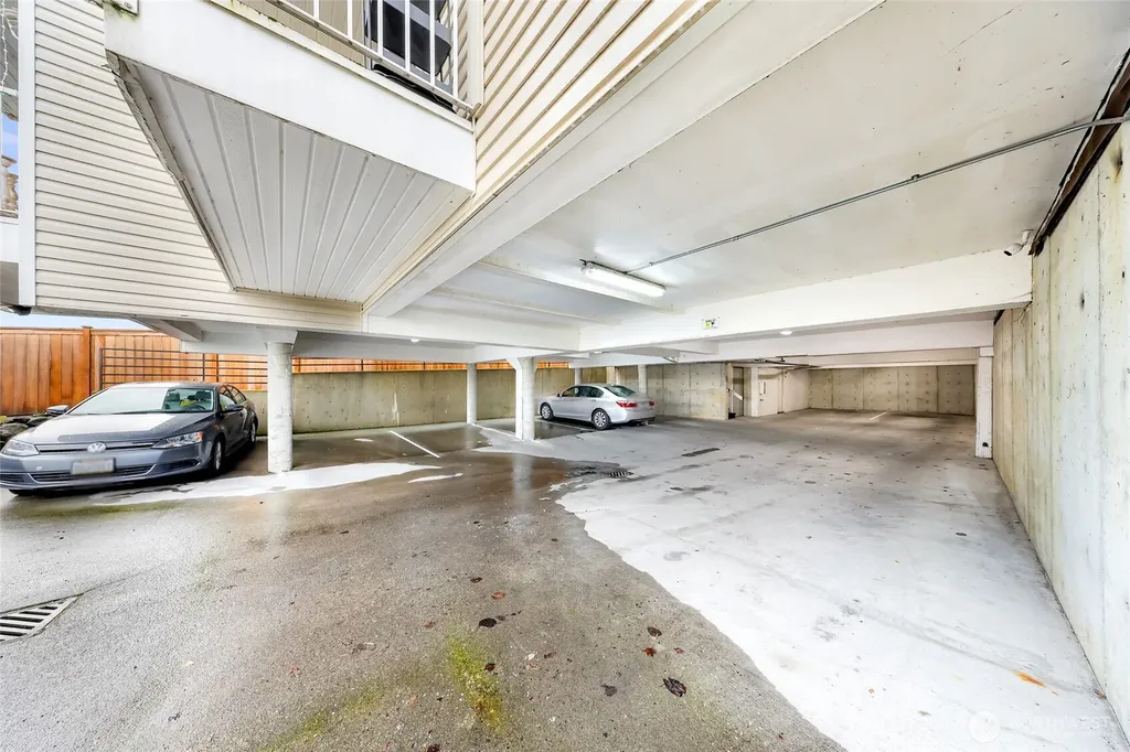 3228 21st Avenue W Seattle WA 98199