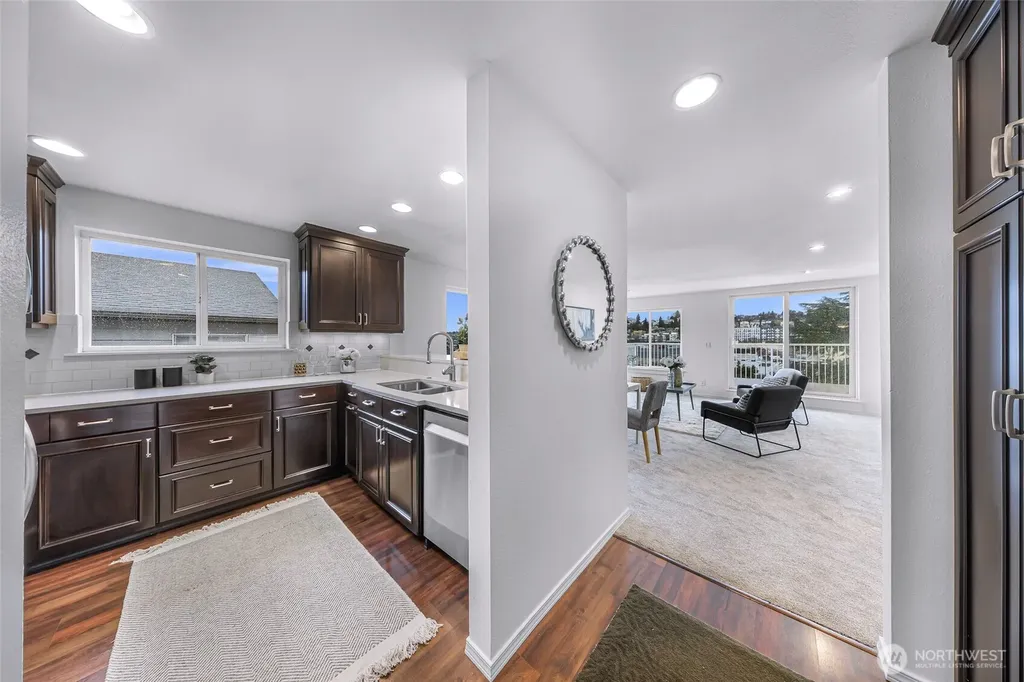 3228 21st Avenue W Seattle WA 98199