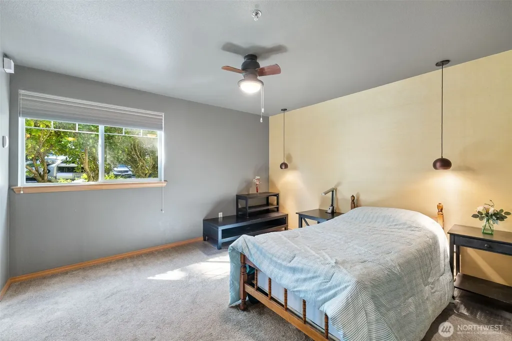 11527 Highway 99 Everett WA 98204