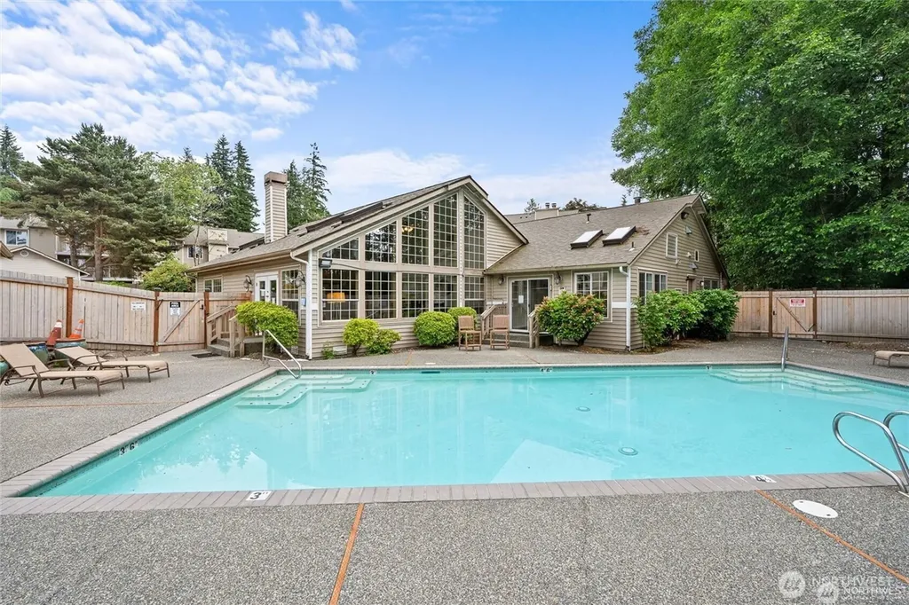 11527 Highway 99 Everett WA 98204