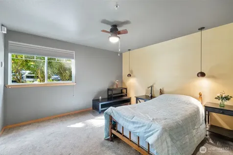 11527 Highway 99 Everett WA 98204