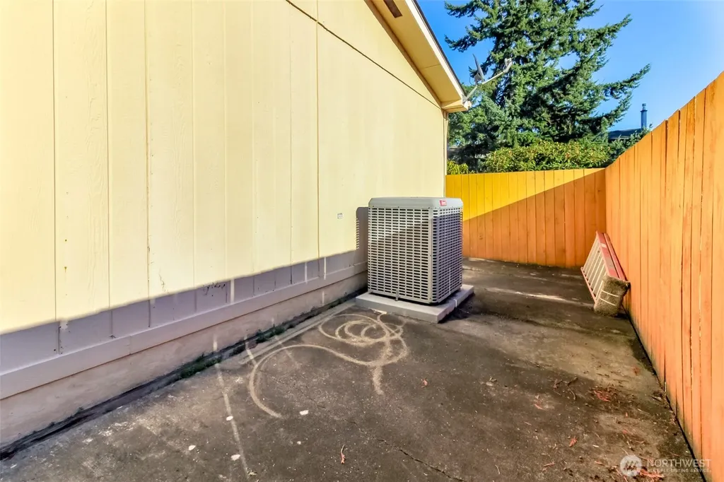 2611 S 288th Street Federal Way WA 98003